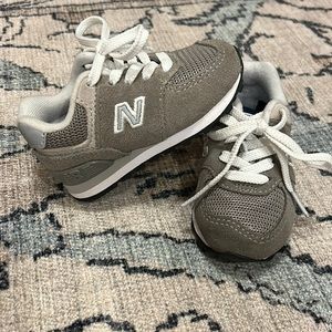 Baby new balance sneakers - grey - size 4